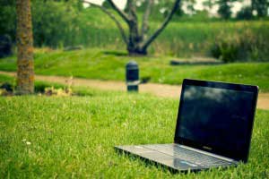 4 Unsung Environmental Benefits of Online Education 1 laptop_in_park